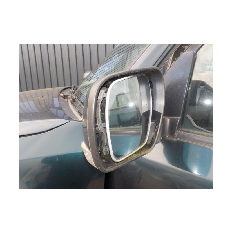 Feu arriere principal droit (feux) MITSUBISHI PAJERO 3 PHASE 2 d’occasion