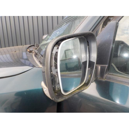 Feu arriere principal droit (feux) MITSUBISHI PAJERO 3 PHASE 2 d’occasion