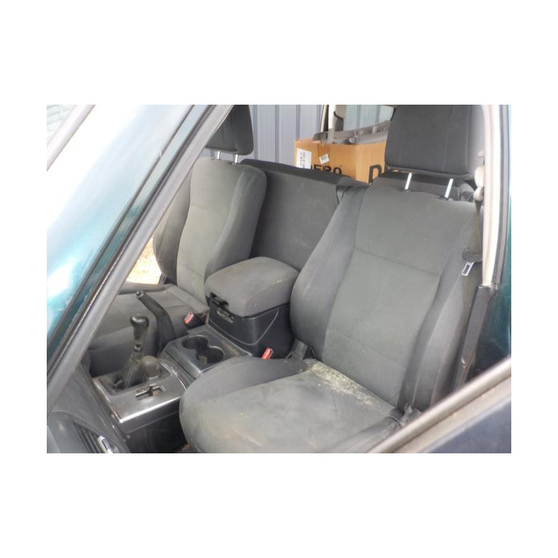 Feu arriere principal droit (feux) MITSUBISHI PAJERO 3 PHASE 2 d’occasion