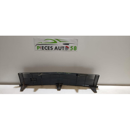 Calandre SEAT FURA d’occasion
