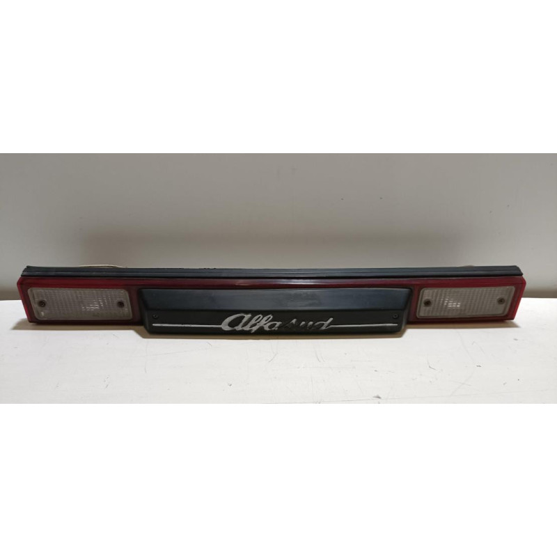 Bandeau de feu malle/hayon ALFA ROMEO ALFASUD d’occasion