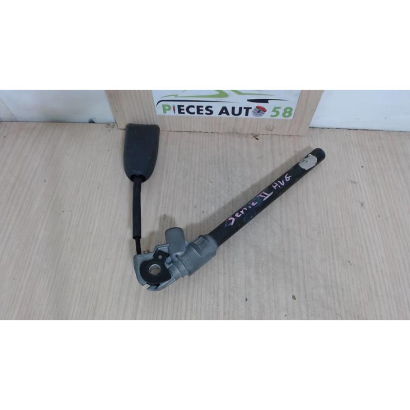 Pretensionneur de ceinture avant gauche RENAULT  d’occasion