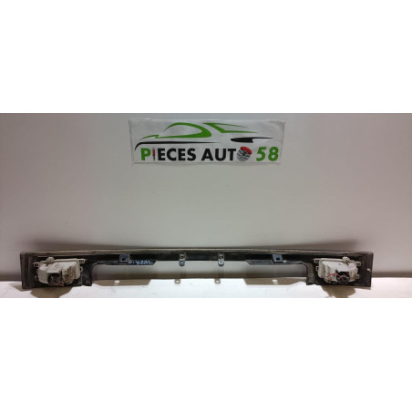 Bandeau de feu malle/hayon NISSAN PRAIRIE 2 d’occasion