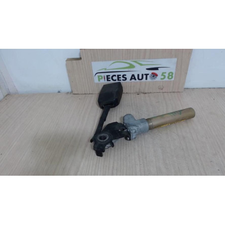 Pretensionneur de ceinture avant gauche RENAULT  d’occasion