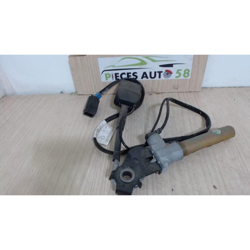Pretensionneur de ceinture avant gauche RENAULT  d’occasion