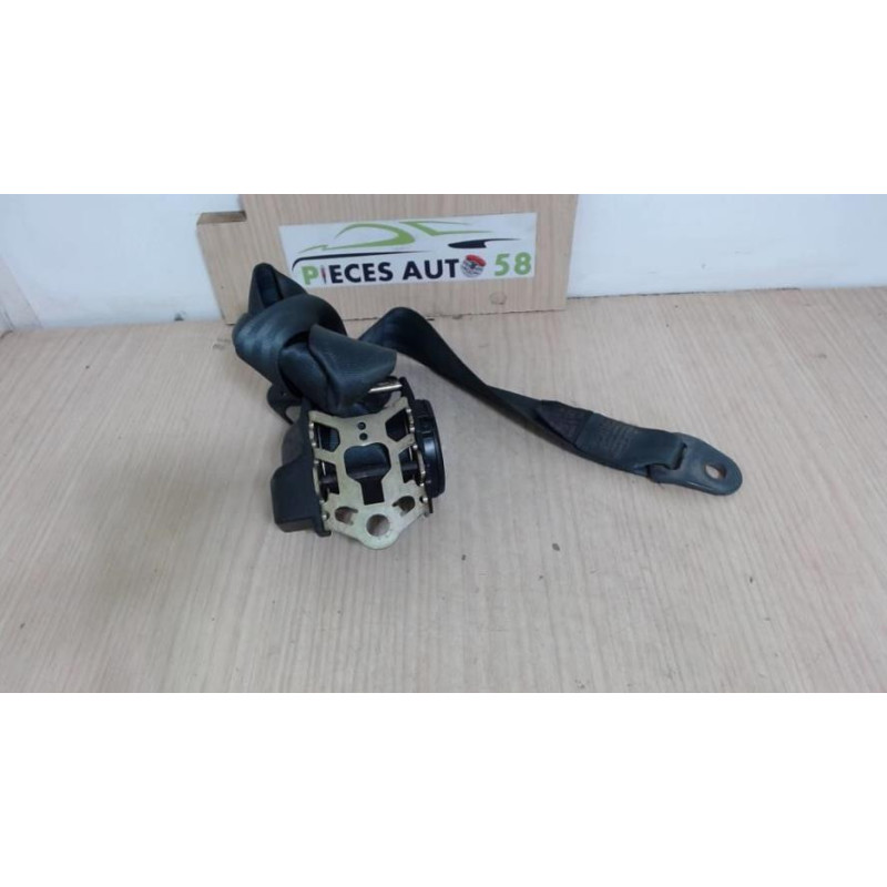 Ceinture arriere gauche PEUGEOT 205 PHASE 2 d’occasion