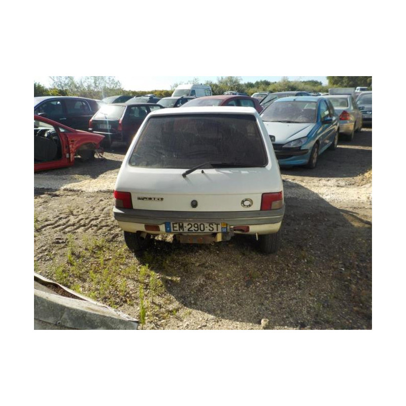 Ceinture arriere gauche PEUGEOT 205 PHASE 2 d’occasion