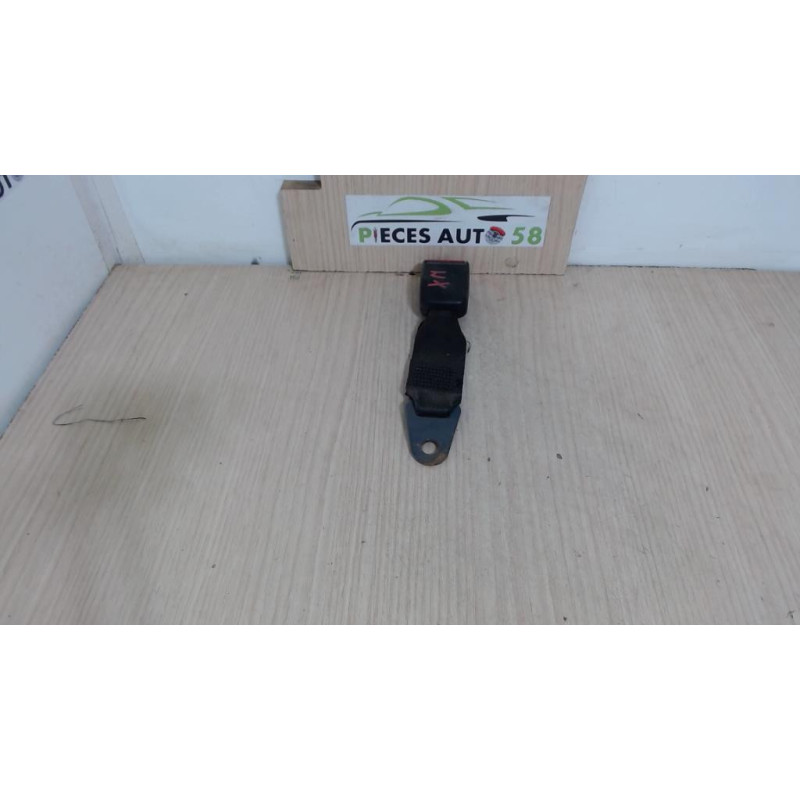 Attache ceinture arriere droit CITROEN  d’occasion