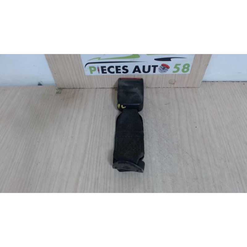 Attache ceinture arriere centrale RENAULT  d’occasion