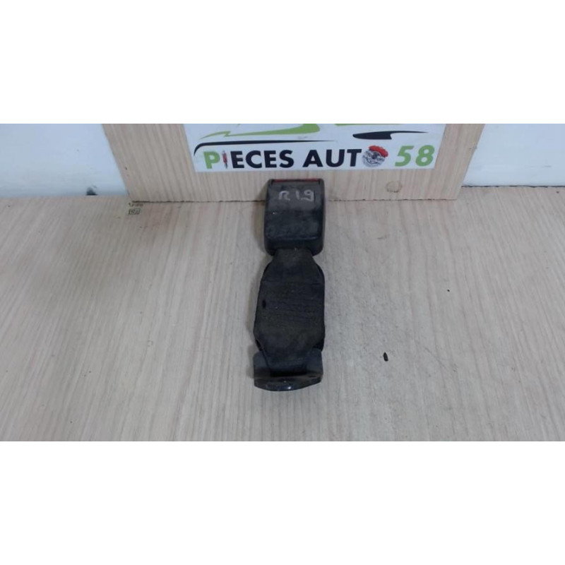 Attache ceinture arriere centrale RENAULT  d’occasion
