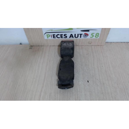 Attache ceinture arriere centrale RENAULT  d’occasion