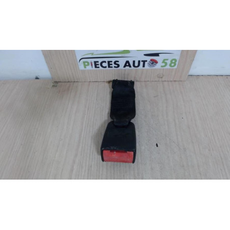 Attache ceinture arriere centrale RENAULT  d’occasion