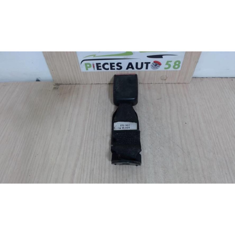 Attache ceinture arriere gauche RENAULT  d’occasion