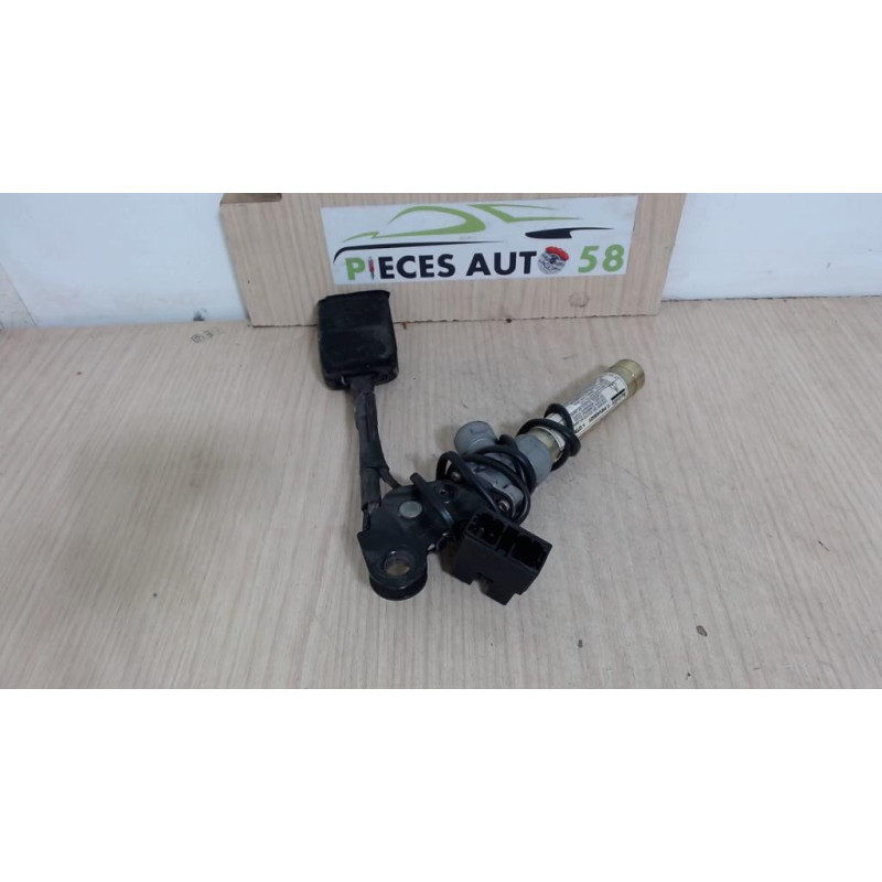 Pretensionneur de ceinture avant gauche CITROEN 1.8 16S d’occasion