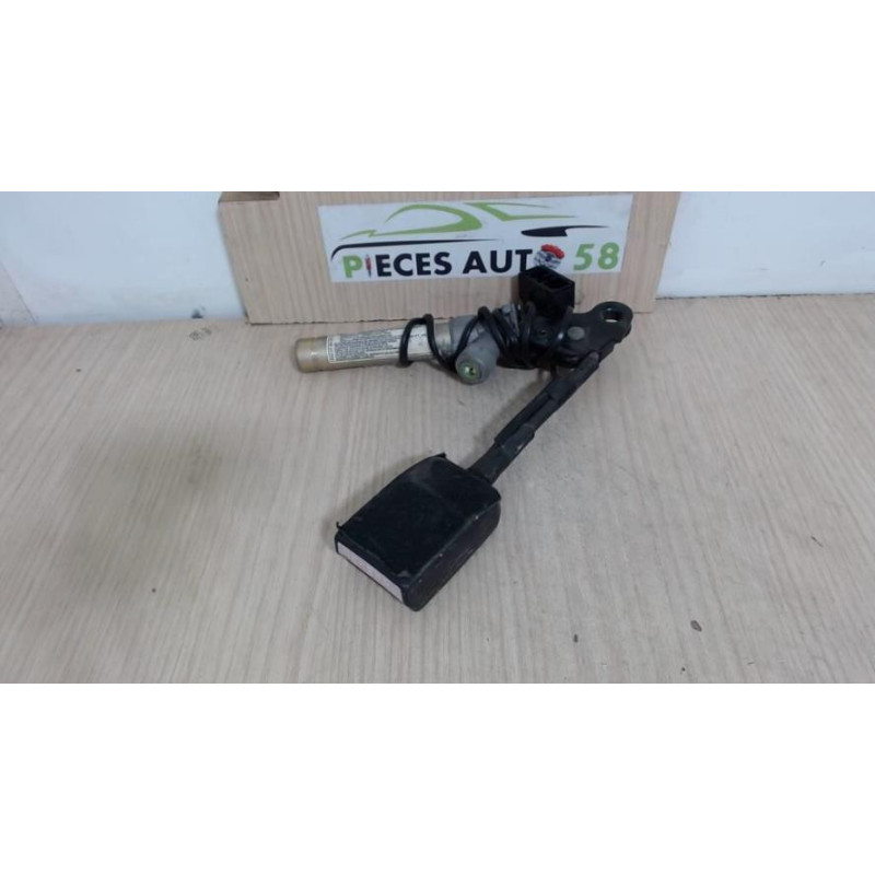 Pretensionneur de ceinture avant gauche CITROEN 1.8 16S d’occasion