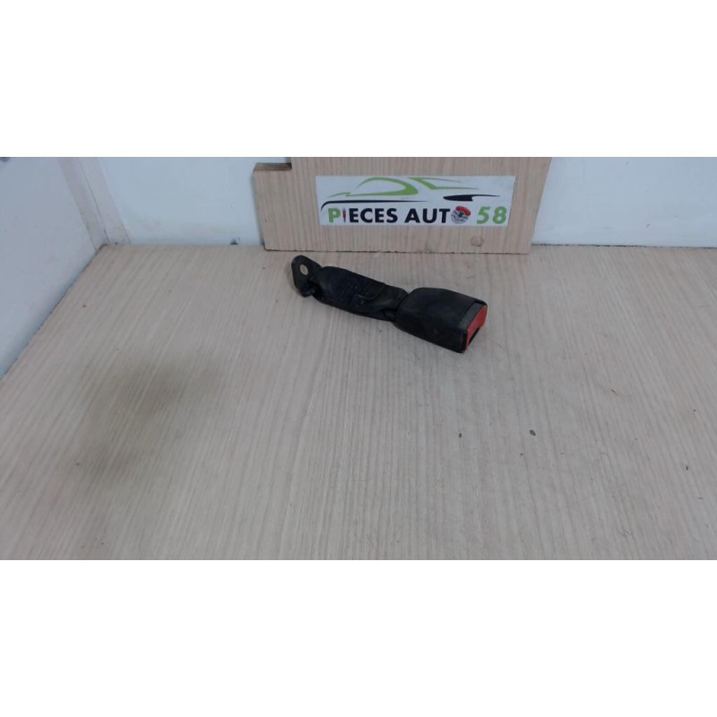Attache ceinture arriere centrale RENAULT  d’occasion