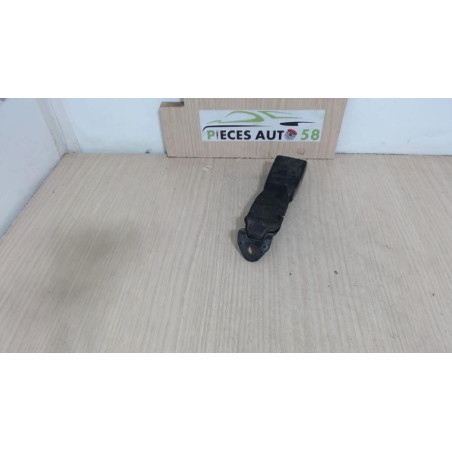 Attache ceinture arriere centrale RENAULT  d’occasion