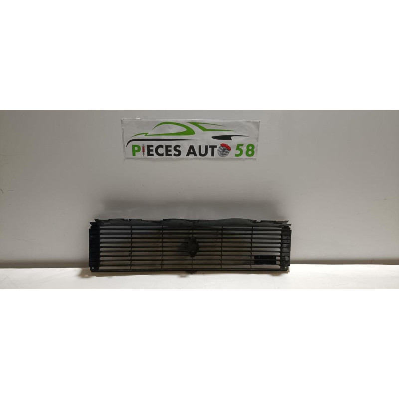 Calandre RENAULT R9 d’occasion
