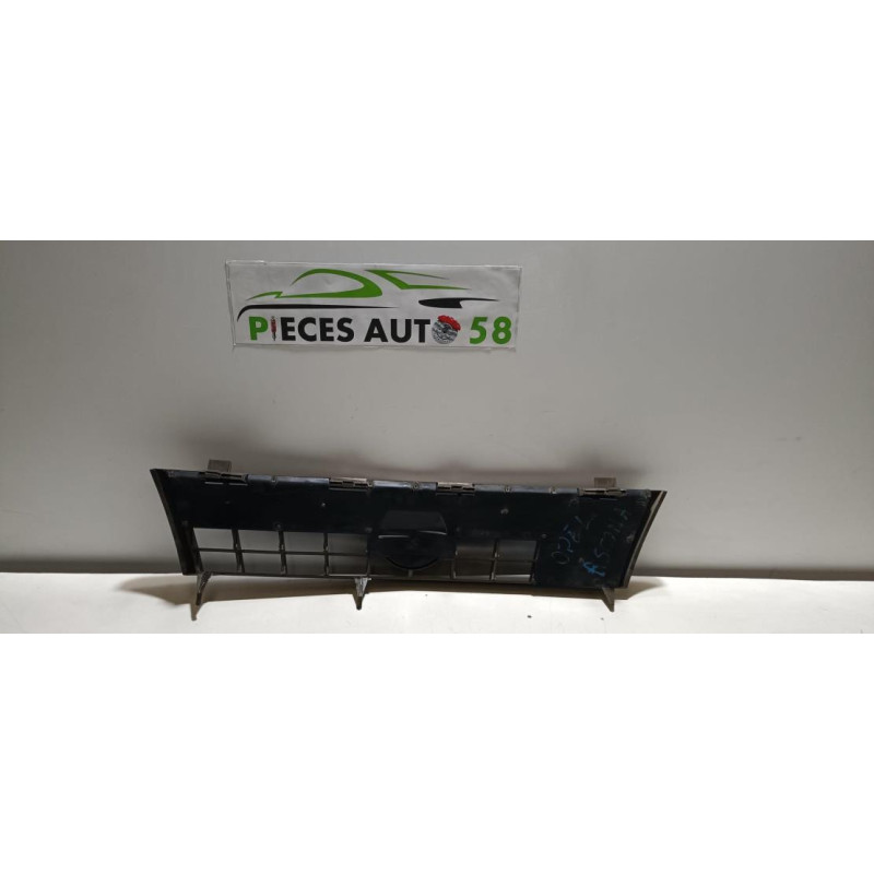 Calandre OPEL ASCONA C d’occasion