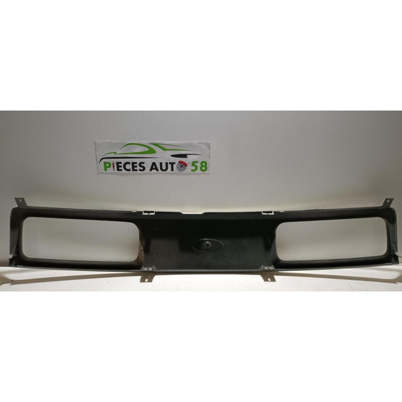 Calandre FORD SIERRA PHASE 1 d’occasion