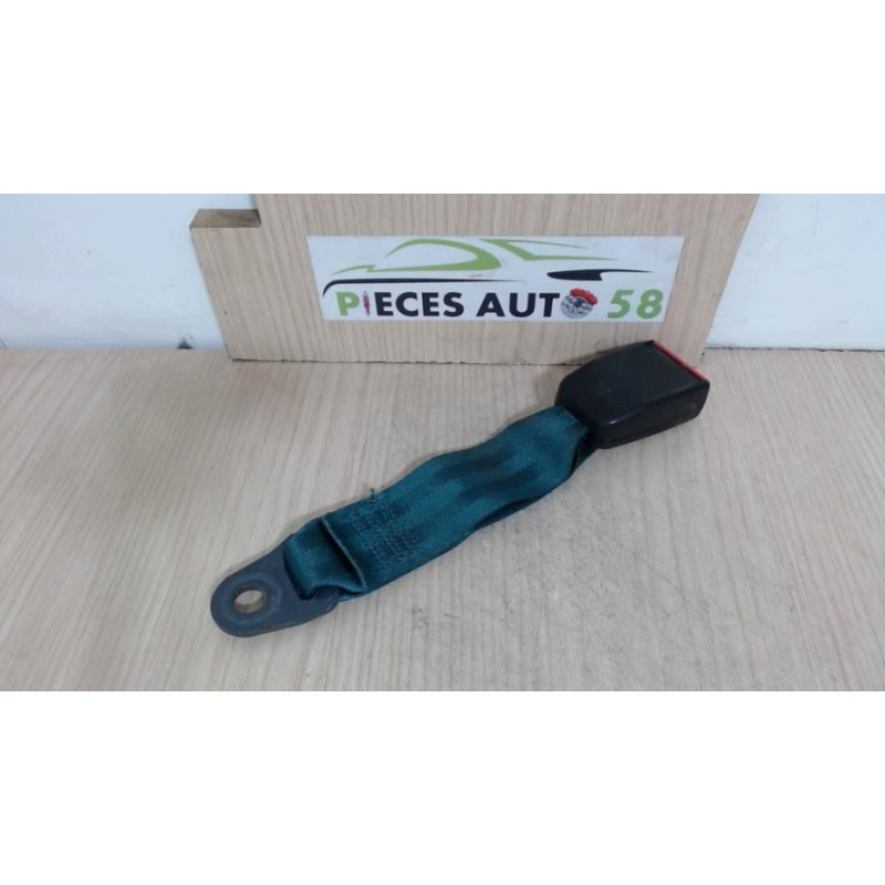 Attache ceinture arriere gauche PEUGEOT 309 PHASE 2 d’occasion