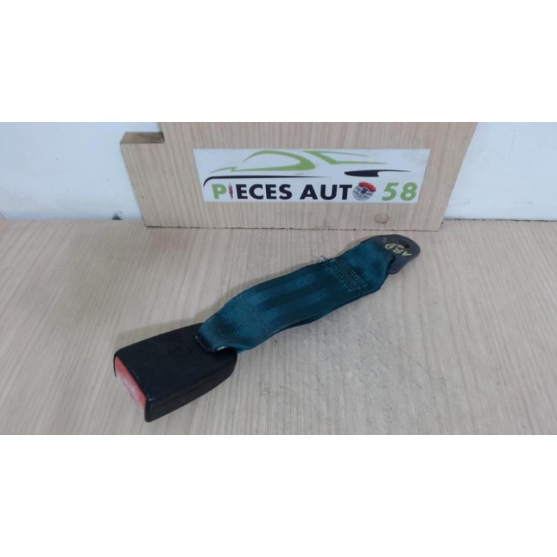 Attache ceinture arriere droit PEUGEOT 309 PHASE 2 d’occasion