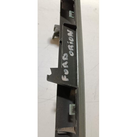 Calandre FORD ORION 1 PHASE 1 d’occasion
