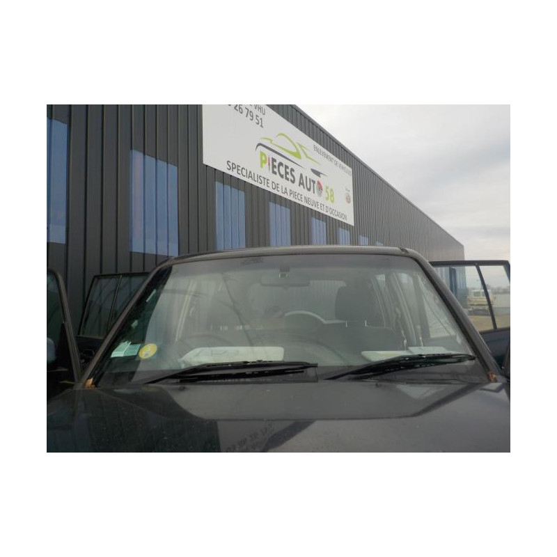 Pare choc avant MITSUBISHI PAJERO 3 PHASE 2 d’occasion