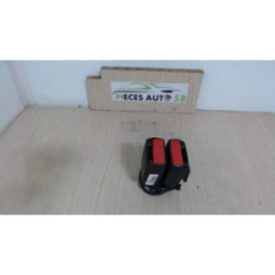 Attache ceinture arriere centrale PEUGEOT  d’occasion
