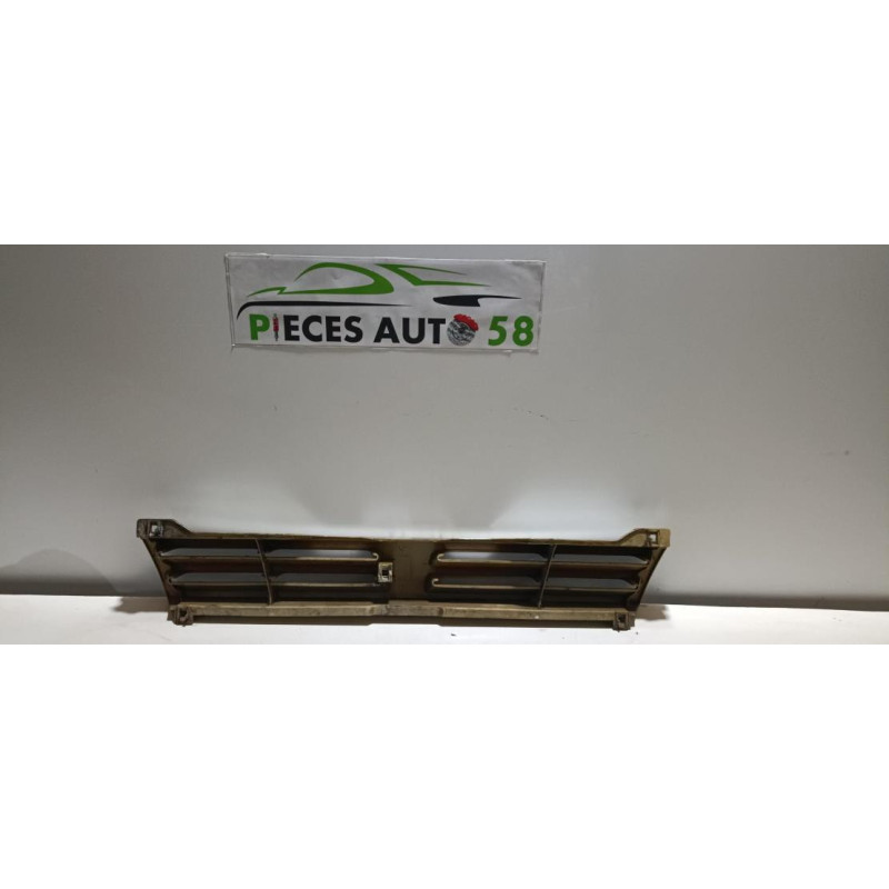 Calandre NISSAN PRIMERA 1 PHASE 1 d’occasion