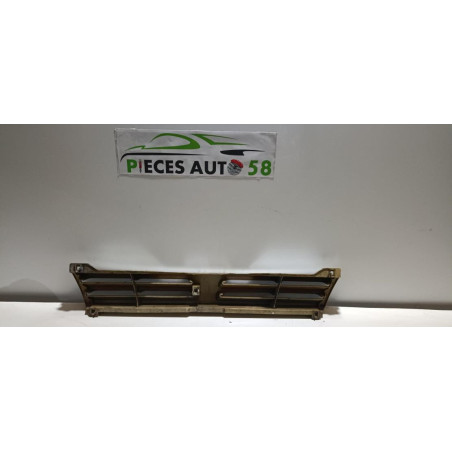 Calandre NISSAN PRIMERA 1 PHASE 1 d’occasion