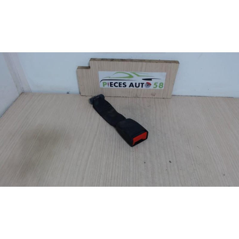 Attache ceinture arriere centrale PEUGEOT  d’occasion