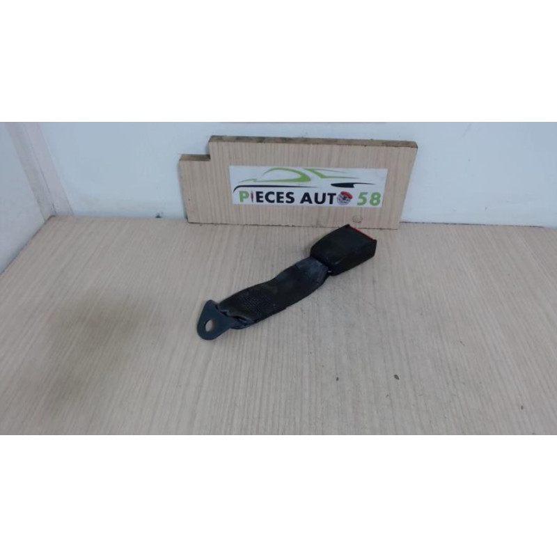 Attache ceinture arriere centrale PEUGEOT  d’occasion
