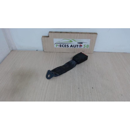 Attache ceinture arriere centrale PEUGEOT  d’occasion
