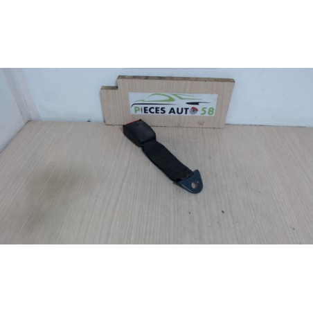 Attache ceinture arriere centrale PEUGEOT  d’occasion