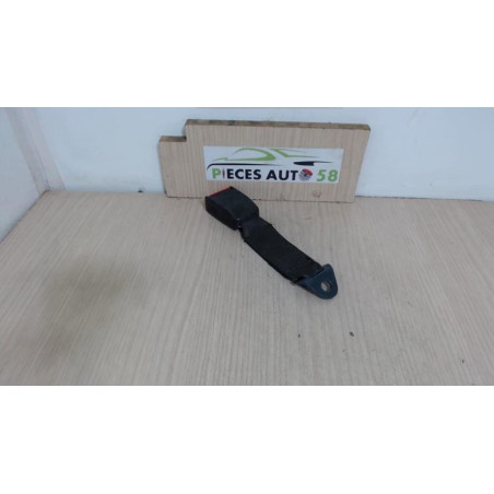 Attache ceinture arriere centrale PEUGEOT  d’occasion