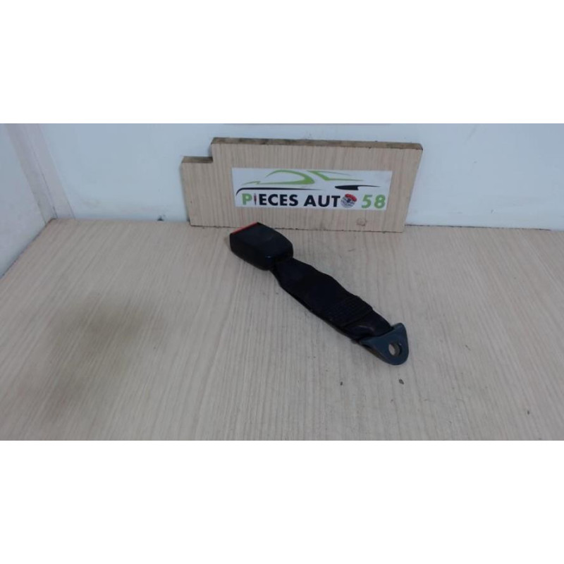 Attache ceinture arriere droit PEUGEOT  d’occasion