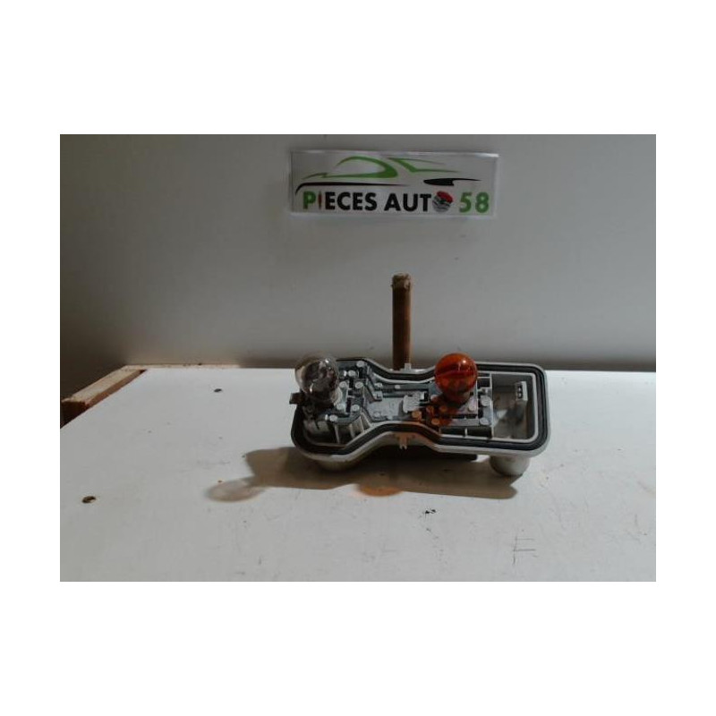 Platine feu arriere gauche RENAULT MEGANE 2 PHASE 1 d’occasion