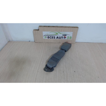 Attache ceinture arriere droit PEUGEOT  d’occasion