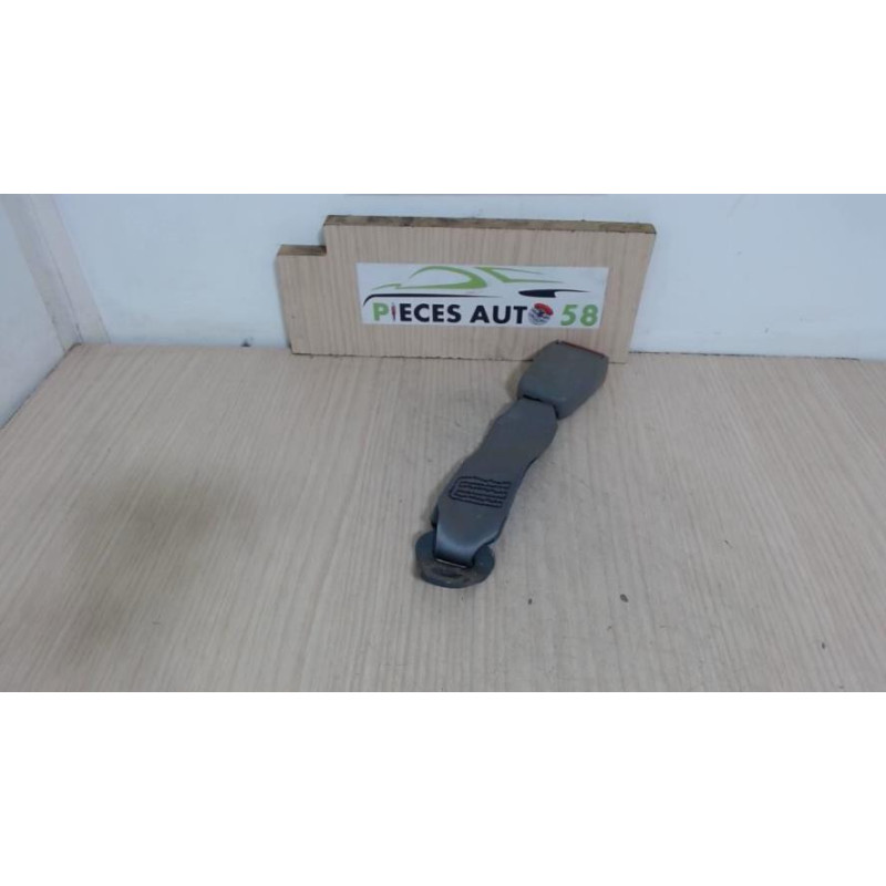 Attache ceinture arriere gauche PEUGEOT  d’occasion