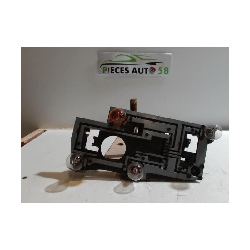 Platine feu arriere droit PEUGEOT  d’occasion