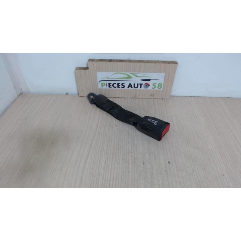 Attache ceinture arriere droit PEUGEOT  d’occasion