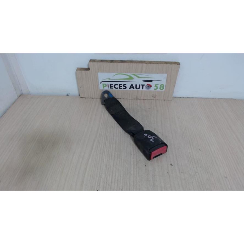 Attache ceinture arriere gauche PEUGEOT  d’occasion
