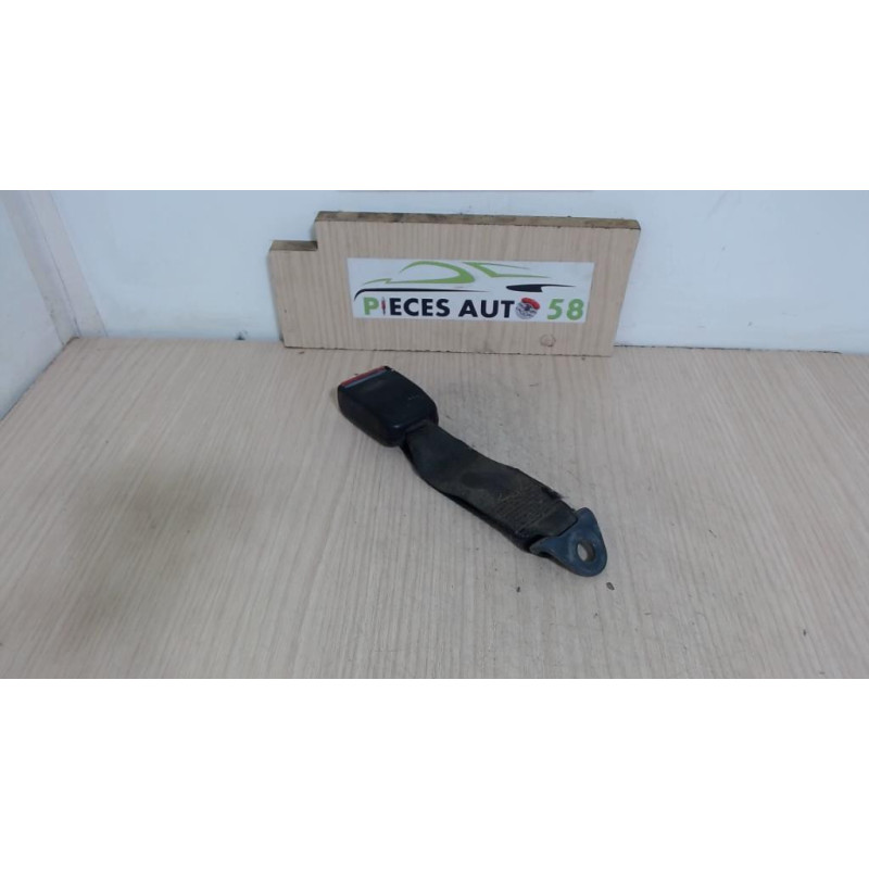 Attache ceinture arriere droit PEUGEOT  d’occasion