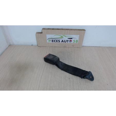 Attache ceinture arriere gauche PEUGEOT 106 PHASE 2 d’occasion