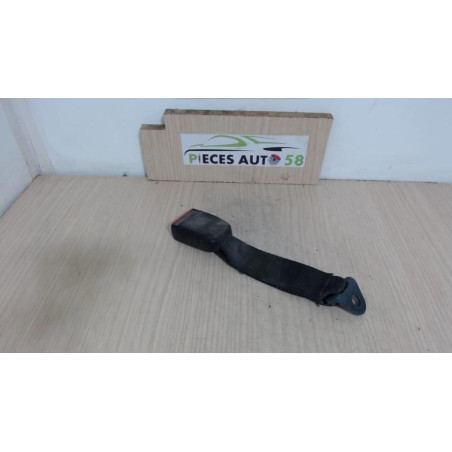 Attache ceinture arriere gauche PEUGEOT 106 PHASE 2 d’occasion