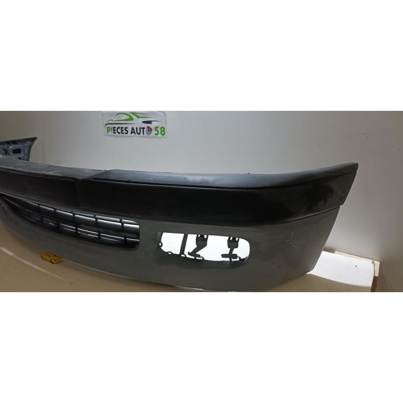Pare choc avant PEUGEOT 106 PHASE 2 d’occasion
