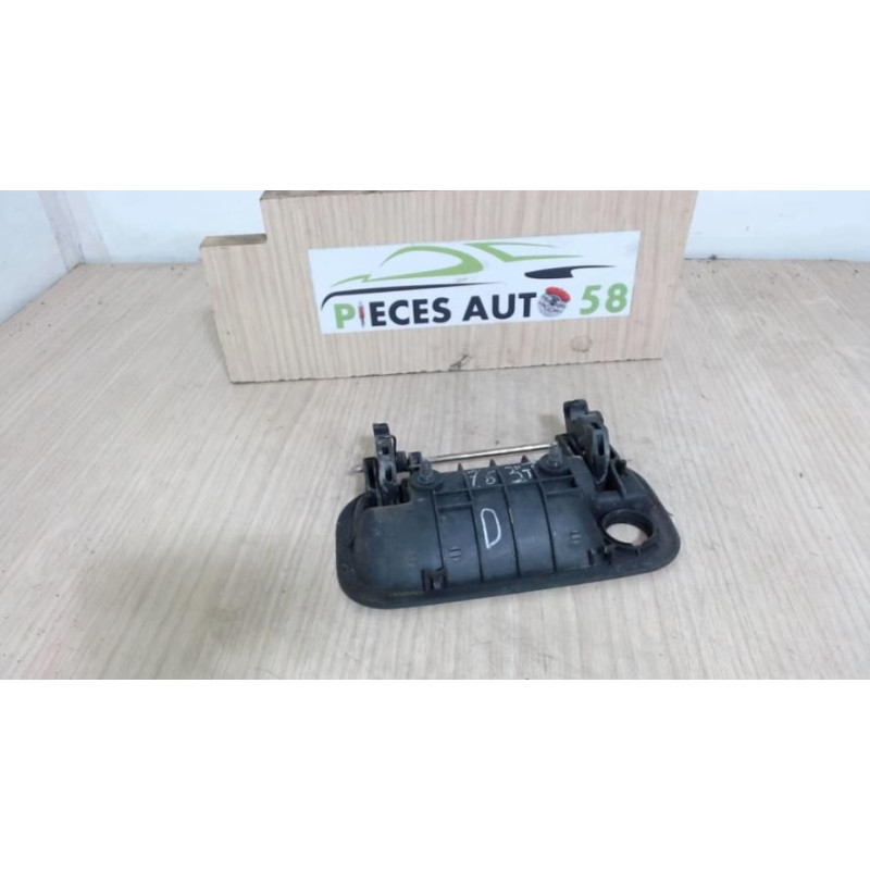 Poignee porte avant droit OPEL CORSA B PHASE 1 d’occasion