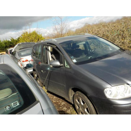 Pare choc avant VOLKSWAGEN TOURAN 1 PHASE 1 d’occasion