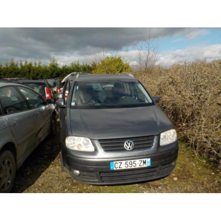 Pare choc avant VOLKSWAGEN TOURAN 1 PHASE 1 d’occasion